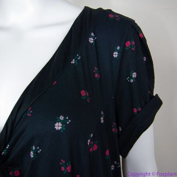 Unique Vintage ‎ Gwynnie Bee black floral print V neck with bow dress, 1X - Picture 11 of 16